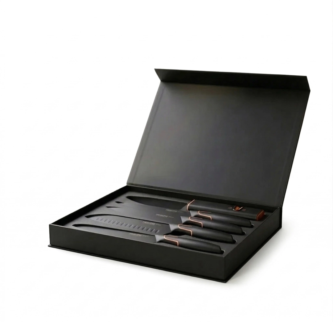 Omejena izdaja: 5-delni komplet nožev FISKARS® (z držalom za nože) – serija FISKARS EDGE, ostri kuhinjski noži + brusilnik