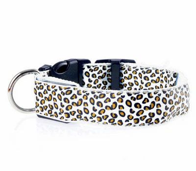 Collare LED per cani con leopardo in nylon