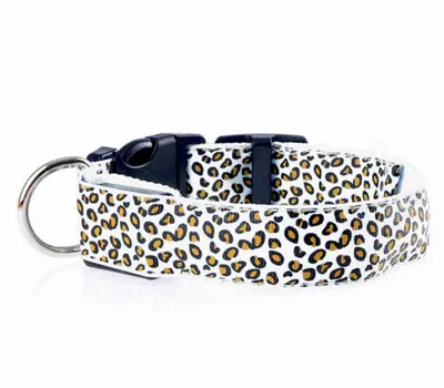 Collare LED per cani con leopardo in nylon