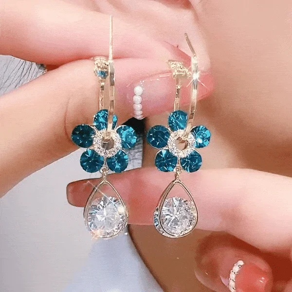 💥Super promozione ora!!!!!!🔥Orecchini di cristallo con fiori alla moda