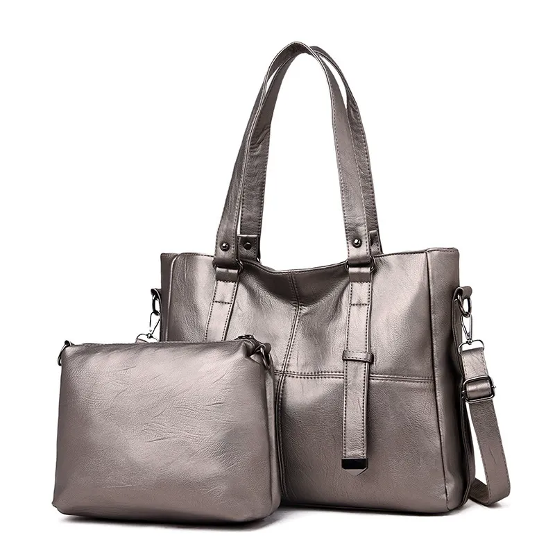 Una spaziosa borsa da donna in morbida ecopelle + una pochette in regalo!