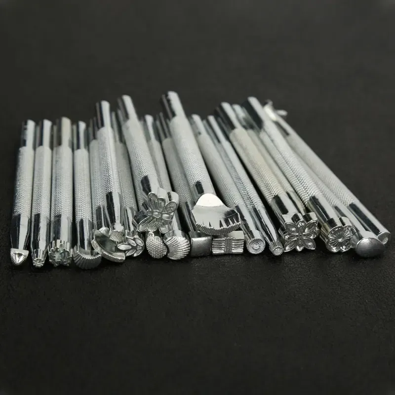 【20 pezzi】Set di utensili per la lavorazione della pelle e punzone per timbri in pelle. Strumenti per la lavorazione della pelle in metallo