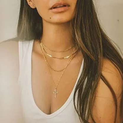 Collana con corona rotante a croce pavé