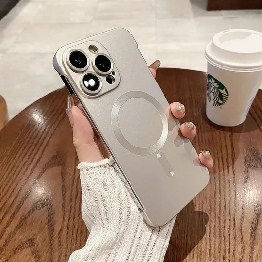 【🔥Acquista uno e ricevine uno gratis】Custodia magnetica per telefono ultrasottile opaca senza cornice