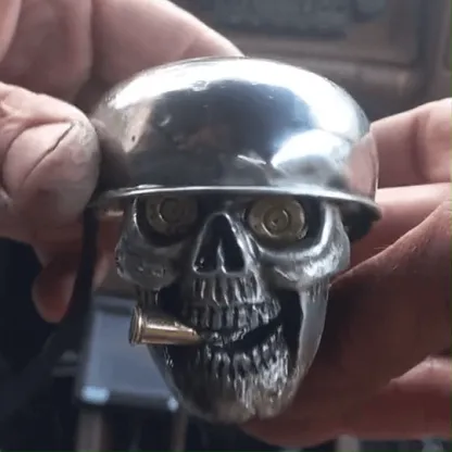 🦅💀Pomello del cambio a forma di teschio di soldato - Fatto a mano