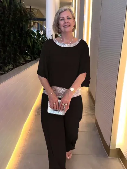 🥰【S-3XL】2025 nuovo completo con pantaloni a gamba larga e scollo rotondo