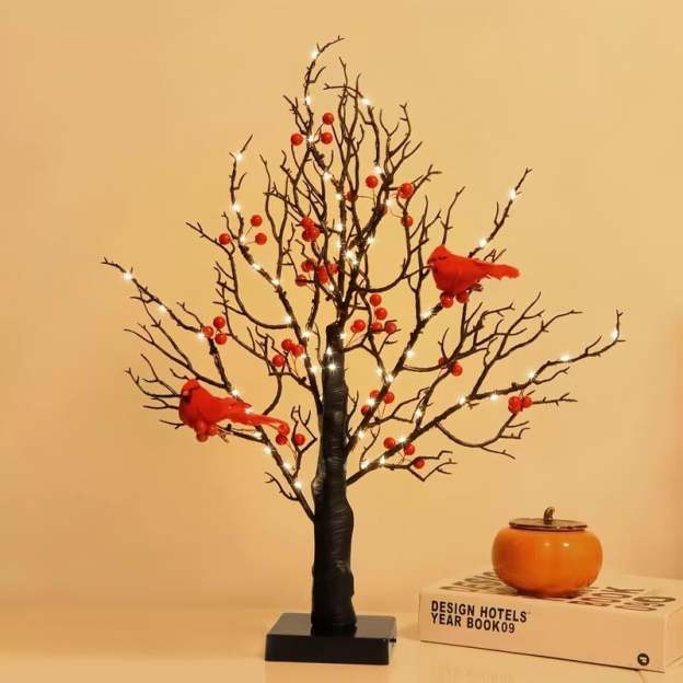 🐦Vintage Glowing Tree with Cardinals