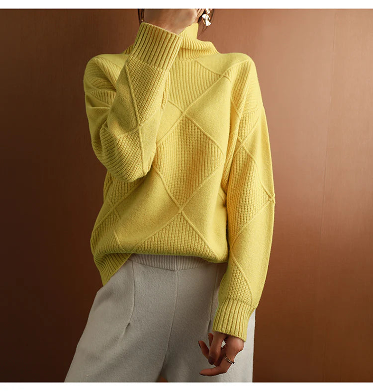 Women’s Cashmere Turtleneck Sweater – Elegance Meets Comfort