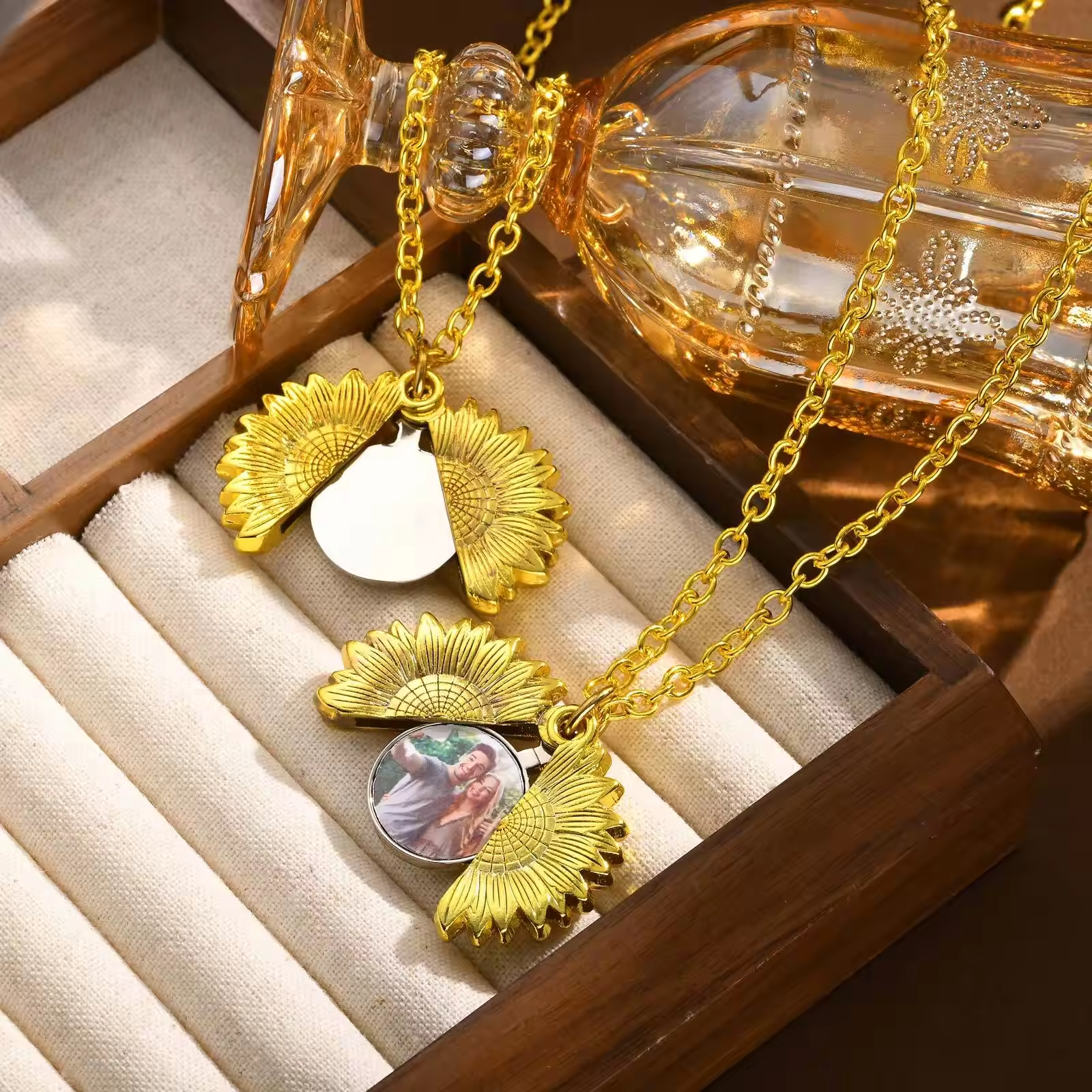 Customized Sunflower Pendant Openable Necklace Personalized Photo for Gift-larkway tradelink