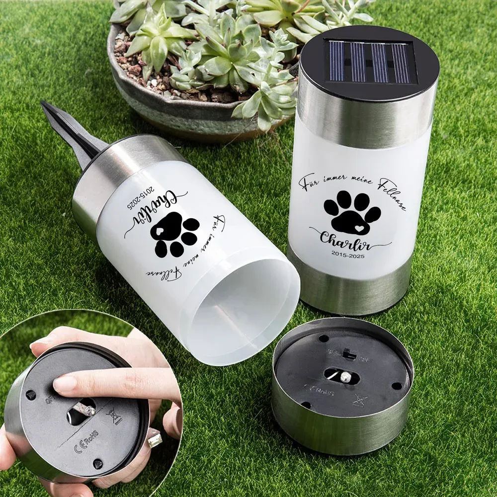 Personalisiertes Hund Katze Pfotenabdruck Wasserdichtes Solar Gartenlicht mit Namen Text Jahr Garten Deko Andenken Geschenk für Haustiertrauernde