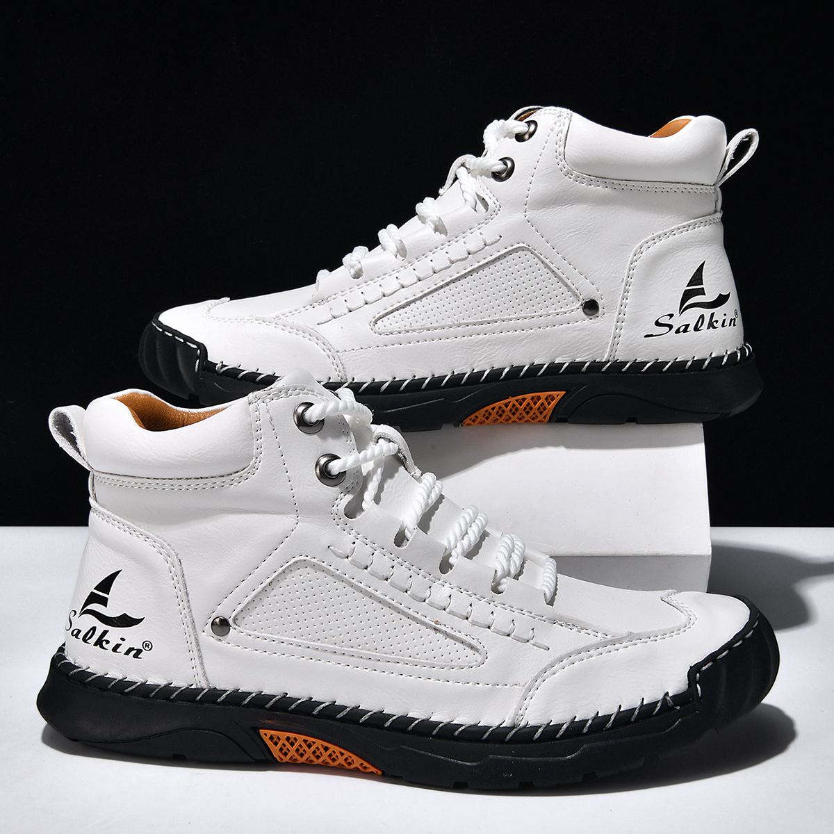 Men Can’t Get Enough of These Cozy Walking Shoes