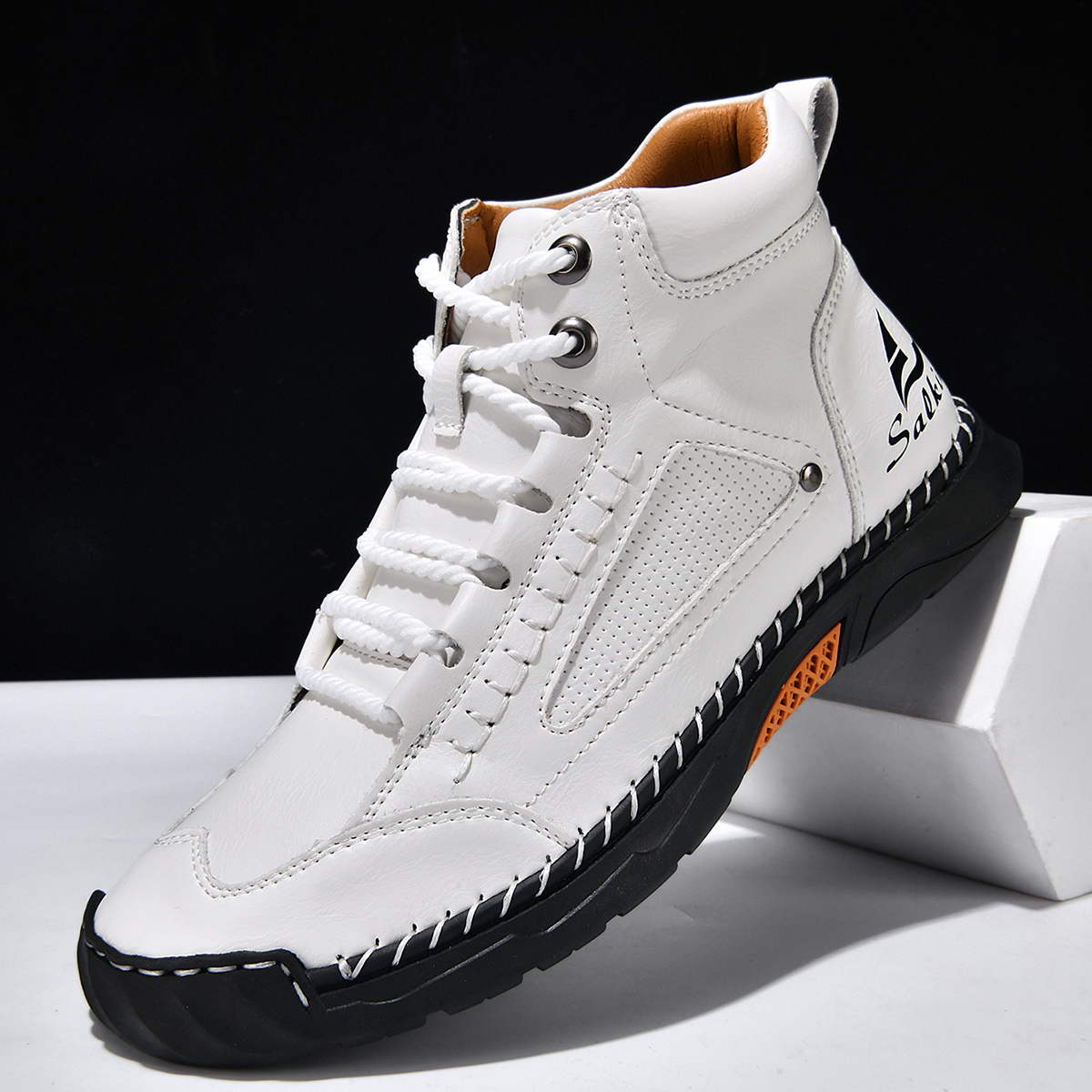 Men Can’t Get Enough of These Cozy Walking Shoes