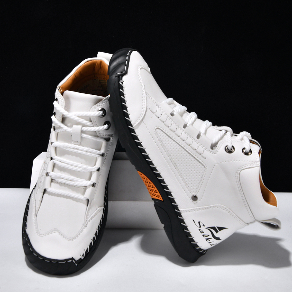 Men Can’t Get Enough of These Cozy Walking Shoes