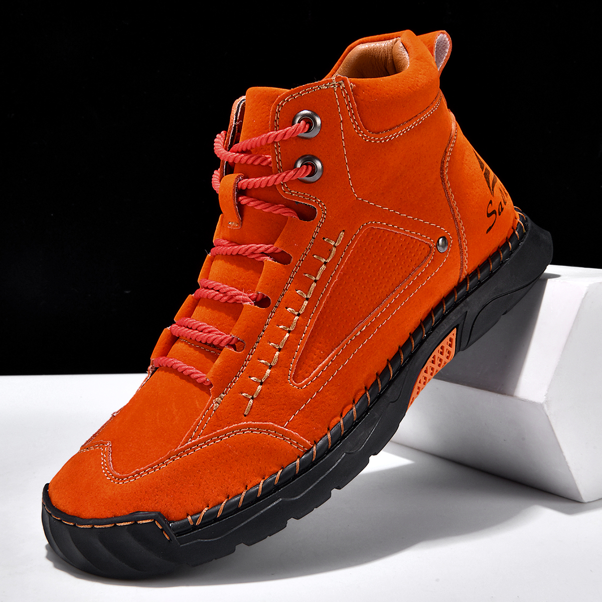 Men Can’t Get Enough of These Cozy Walking Shoes