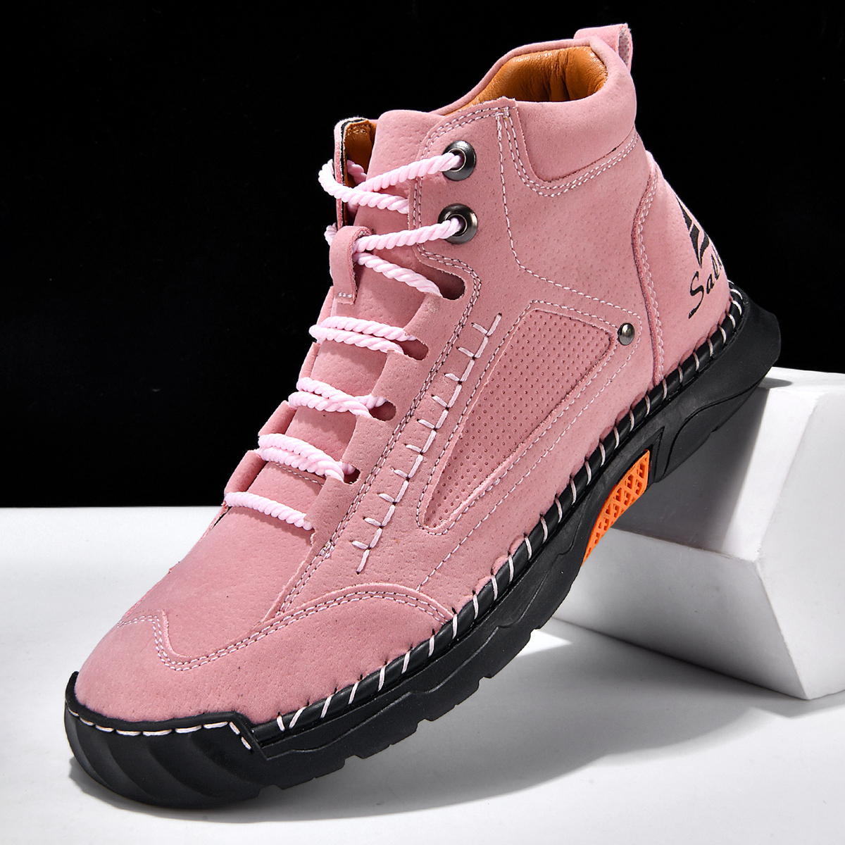 Men Can’t Get Enough of These Cozy Walking Shoes