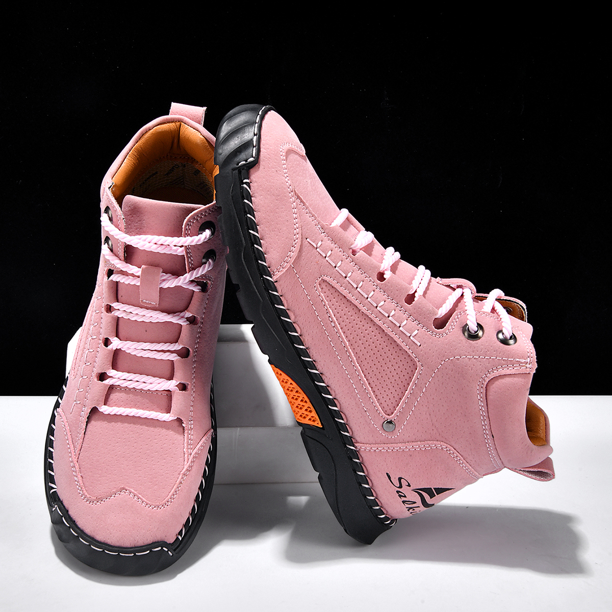 Men Can’t Get Enough of These Cozy Walking Shoes