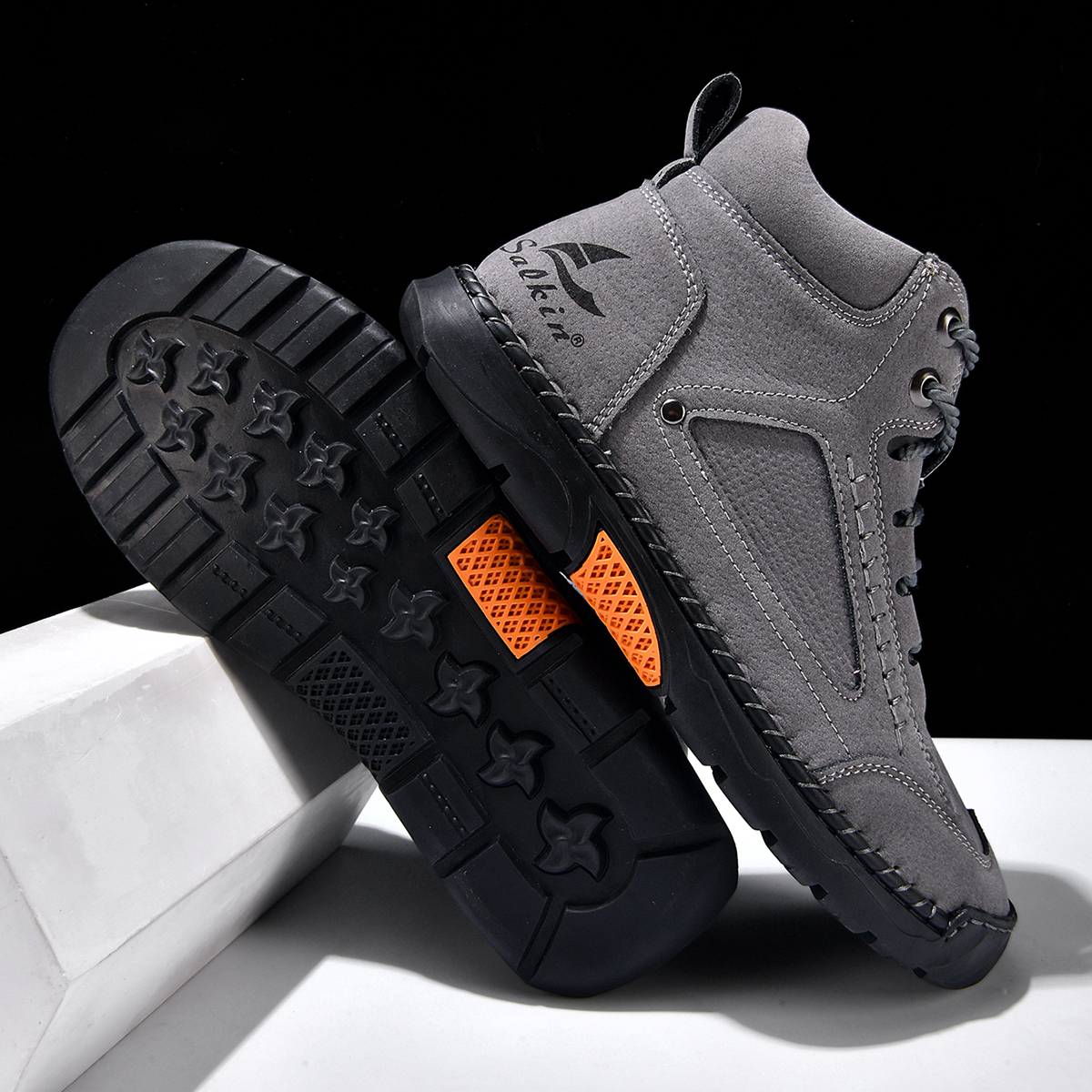 Men Can’t Get Enough of These Cozy Walking Shoes