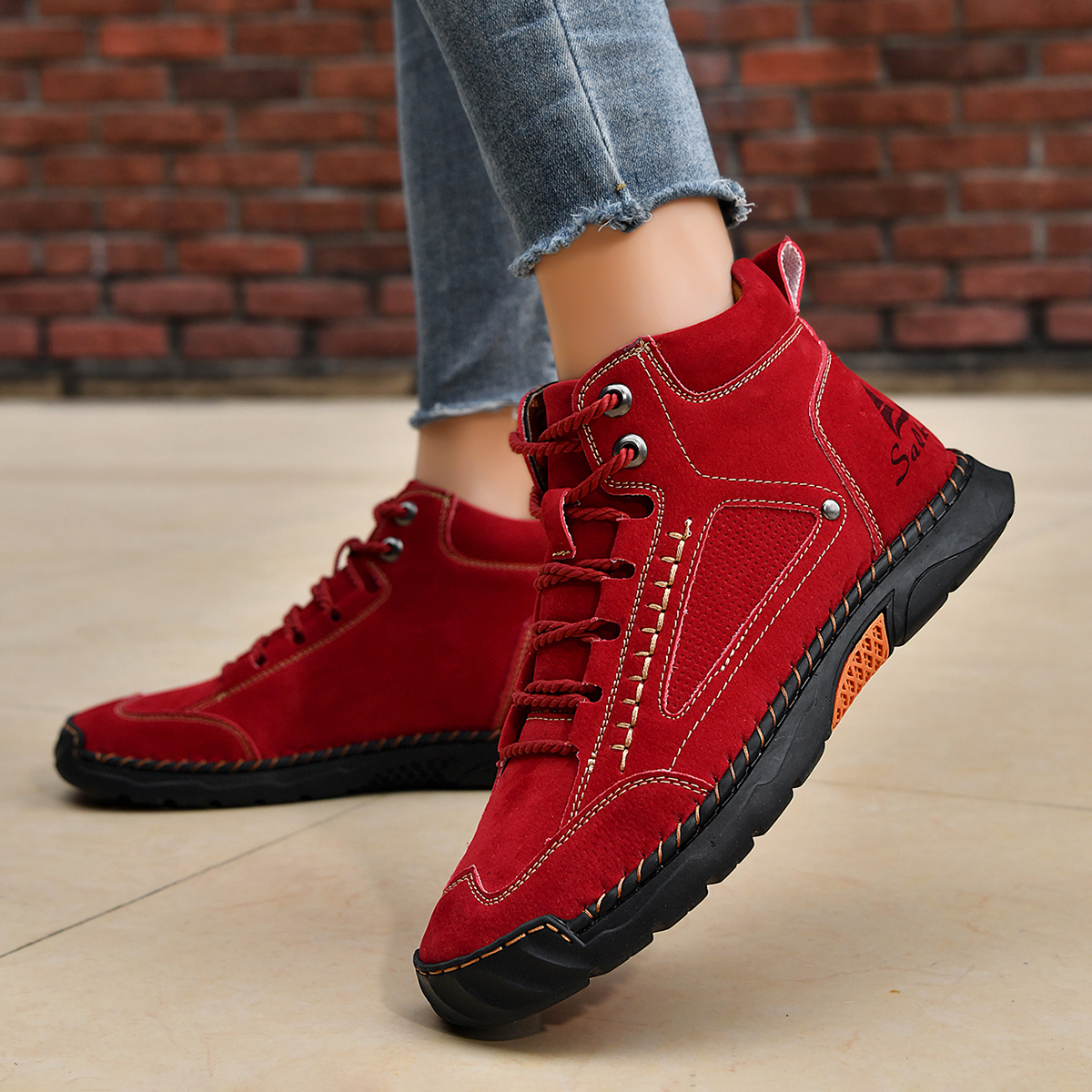 Women Can’t Get Enough of These Cozy Walking Shoes