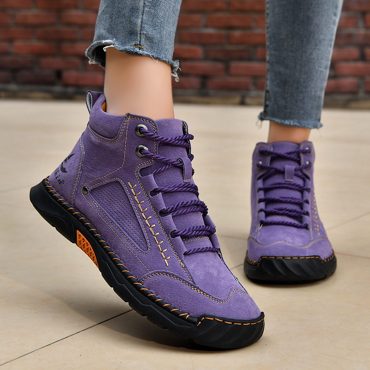 Women Can’t Get Enough of These Cozy Walking Shoes