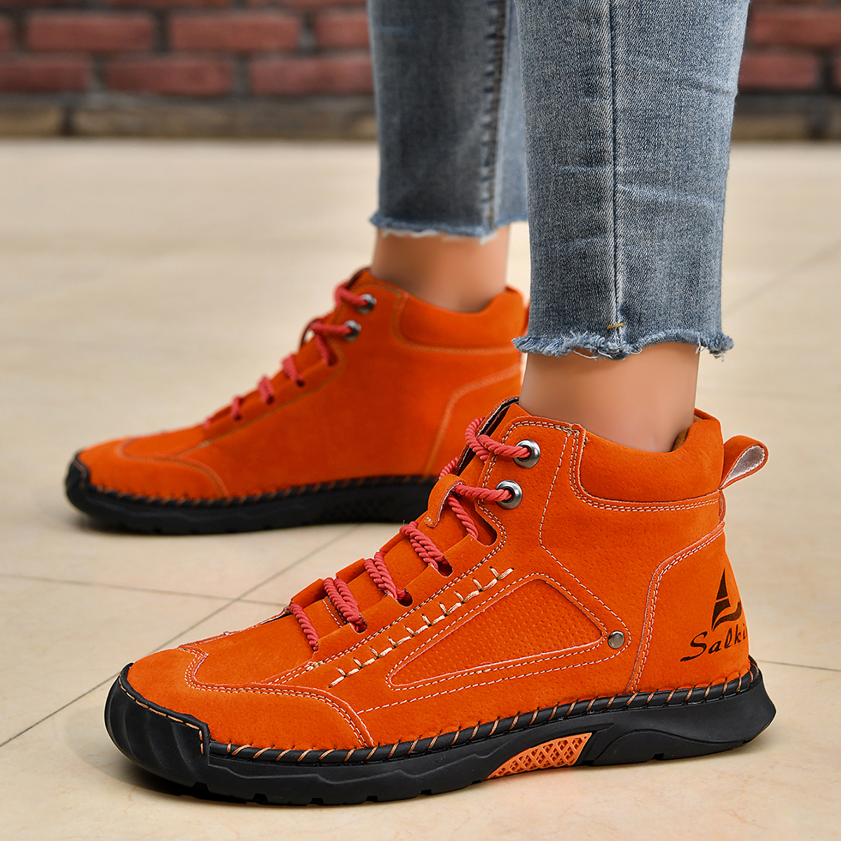 Women Can’t Get Enough of These Cozy Walking Shoes