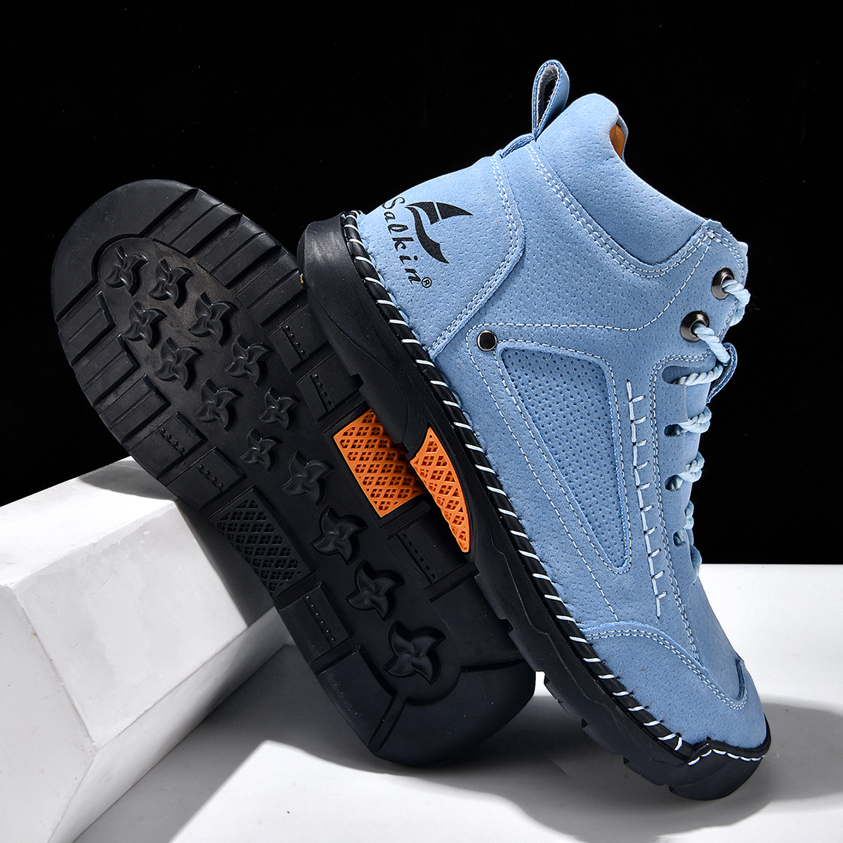 Men Can’t Get Enough of These Cozy Walking Shoes