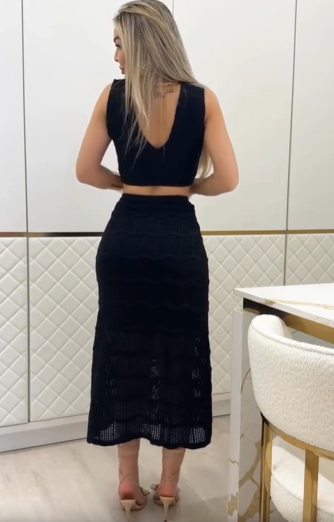 Stylish Knitted Two-Piece Set with V-Neck Design