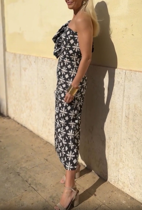 One-Shoulder Artistic Print Draped Dress