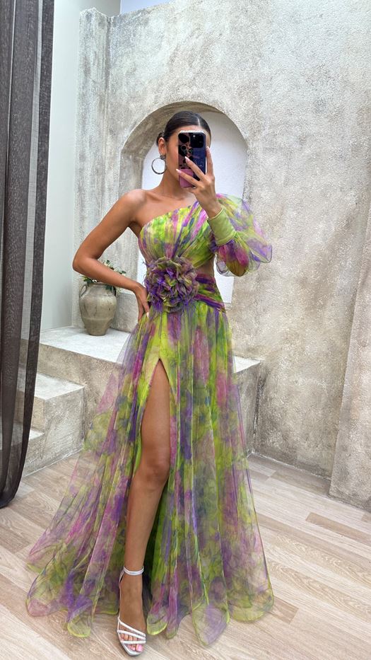 SINGLE SLEEVE WAIST ROSE DETAIL FEATHERED TULLE EVENING DRESS