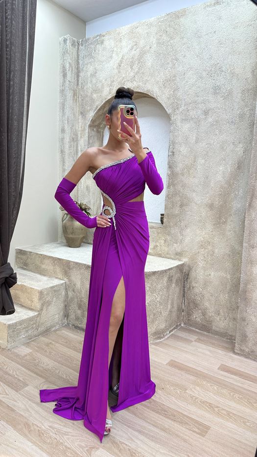 STRAPLESS WAIST DETAIL STONE EMBROIDERED DESIGN SATIN EVENING DRESS