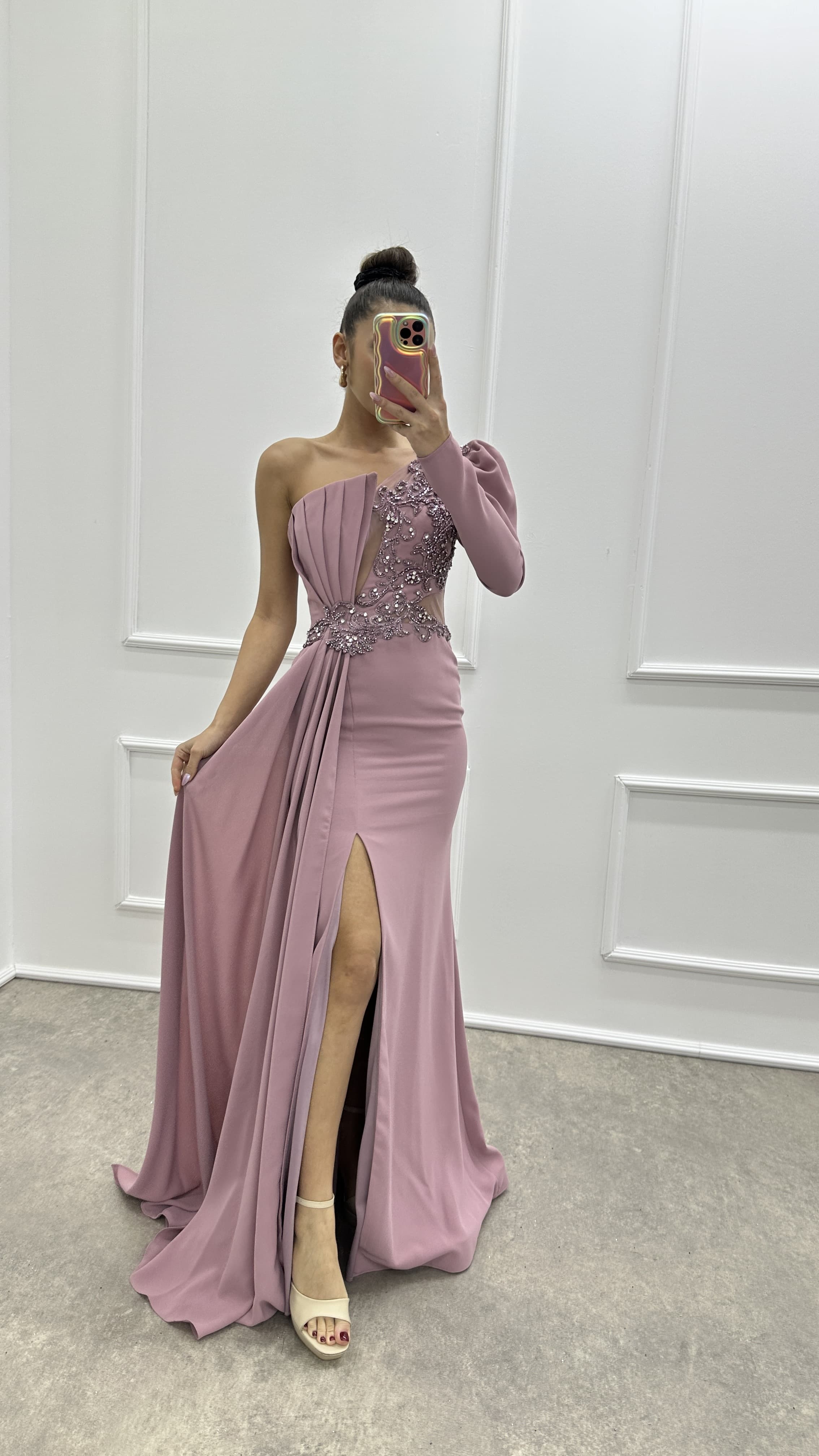 SINGLE SLEEVE PLEATED DETAIL EMBROIDERED DESIGN EVENING DRESS