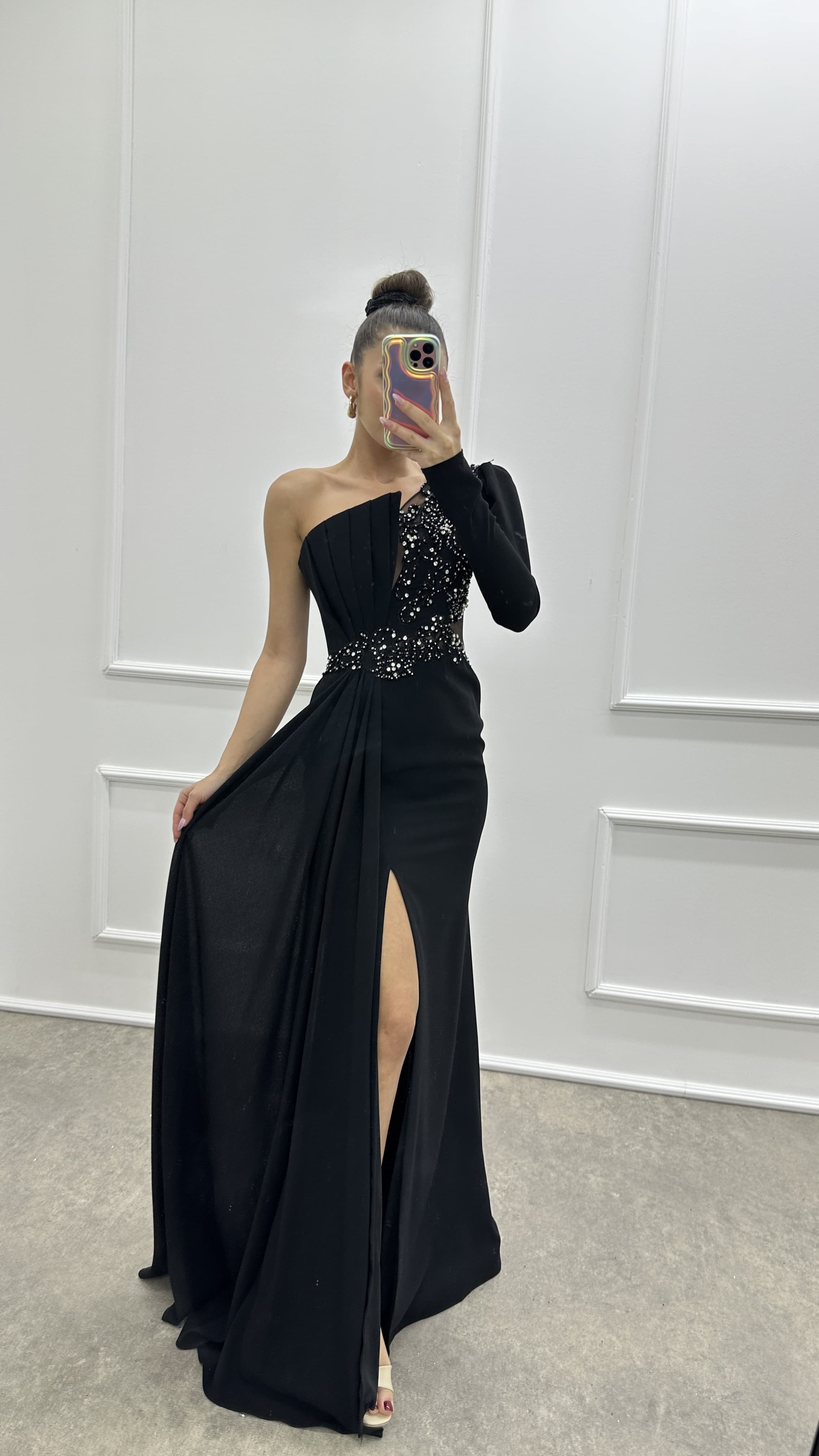 SINGLE SLEEVE PLEATED DETAIL EMBROIDERED DESIGN EVENING DRESS