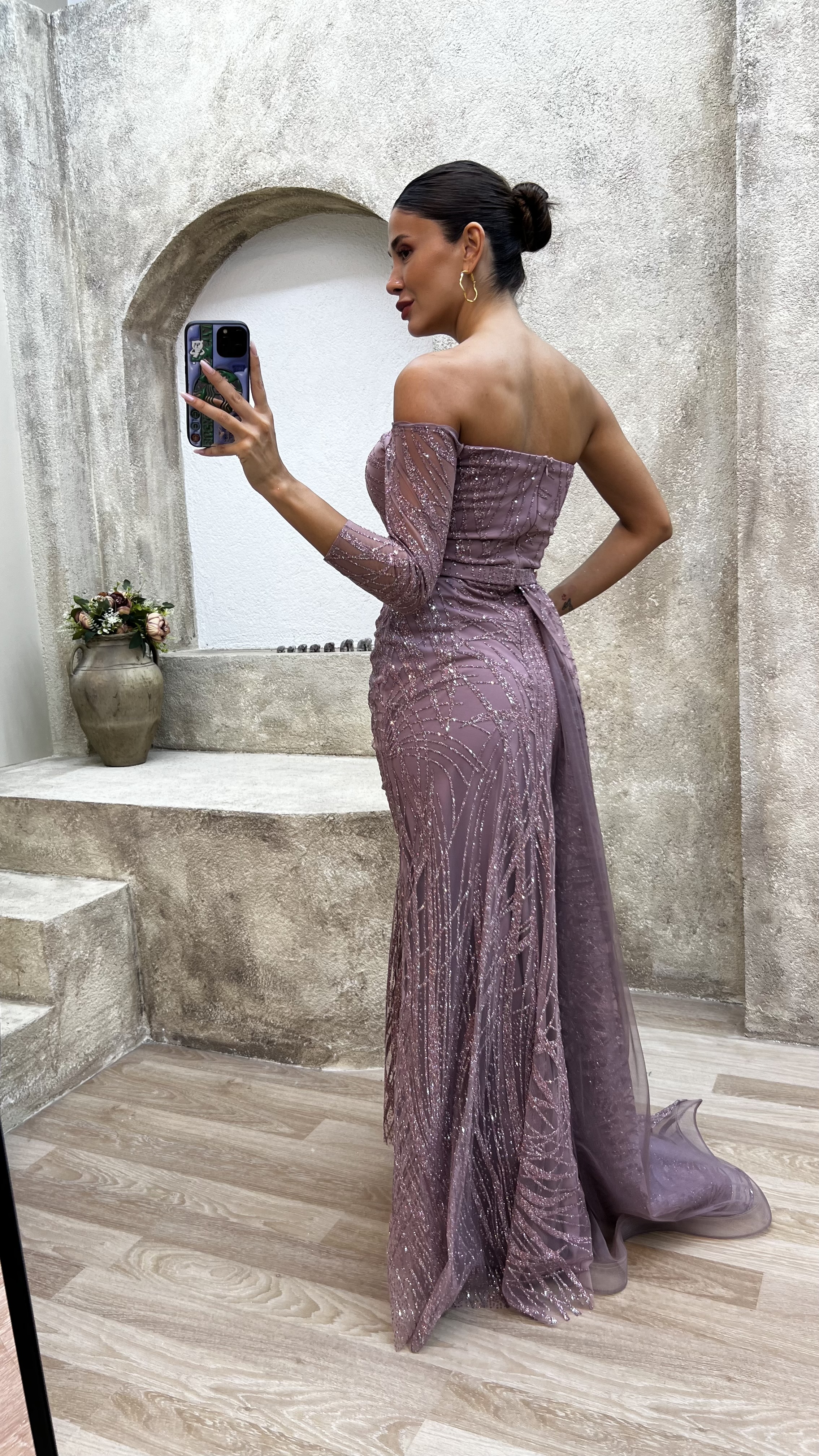 STRAPLESS SINGLE SLEEVE EMBROIDERED DETAIL DESIGN EVENING DRESS