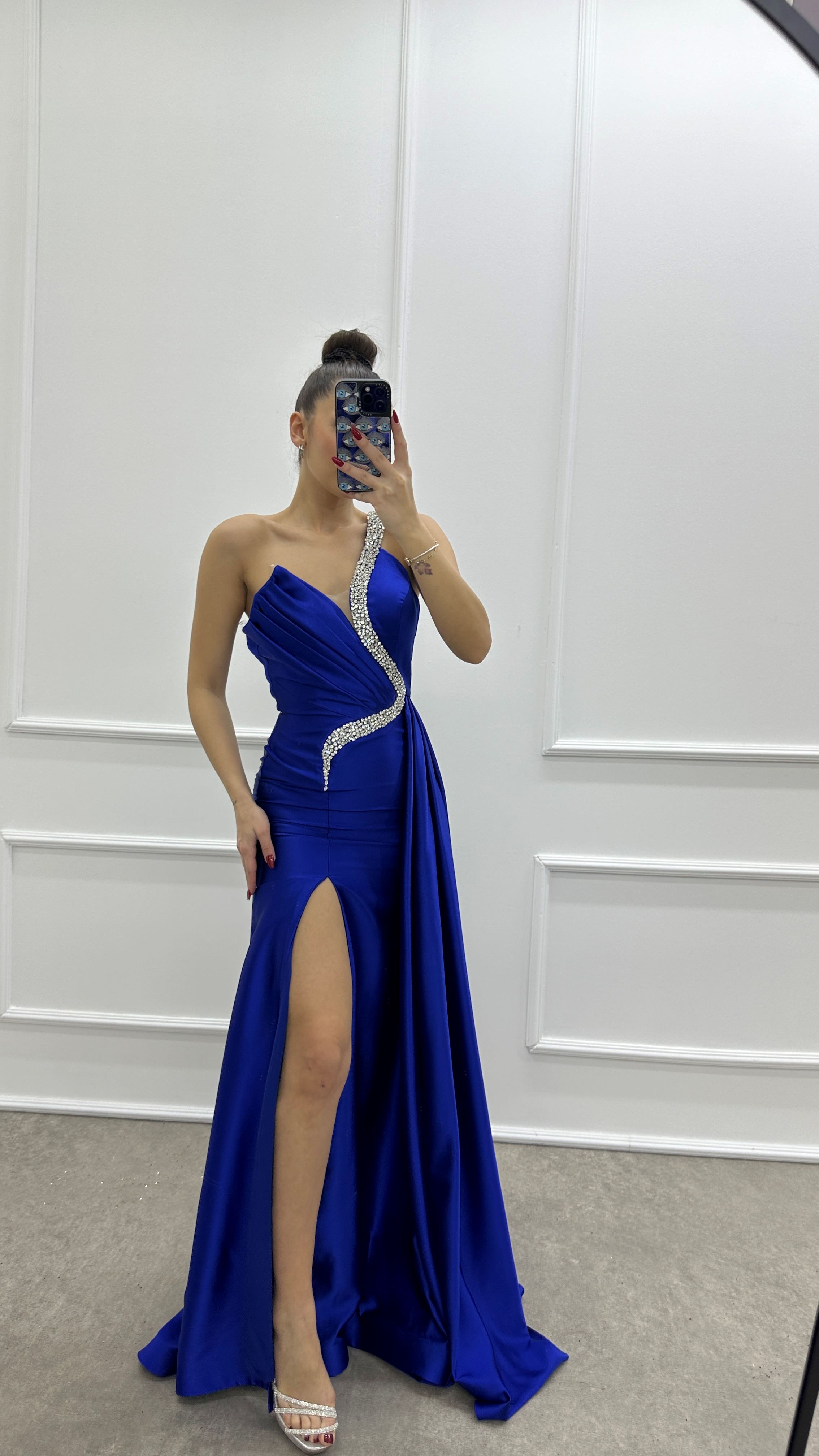 ONE SHOULDER STONE EMBROIDERED CHEST DETAIL DESIGN SATIN EVENING DRESS