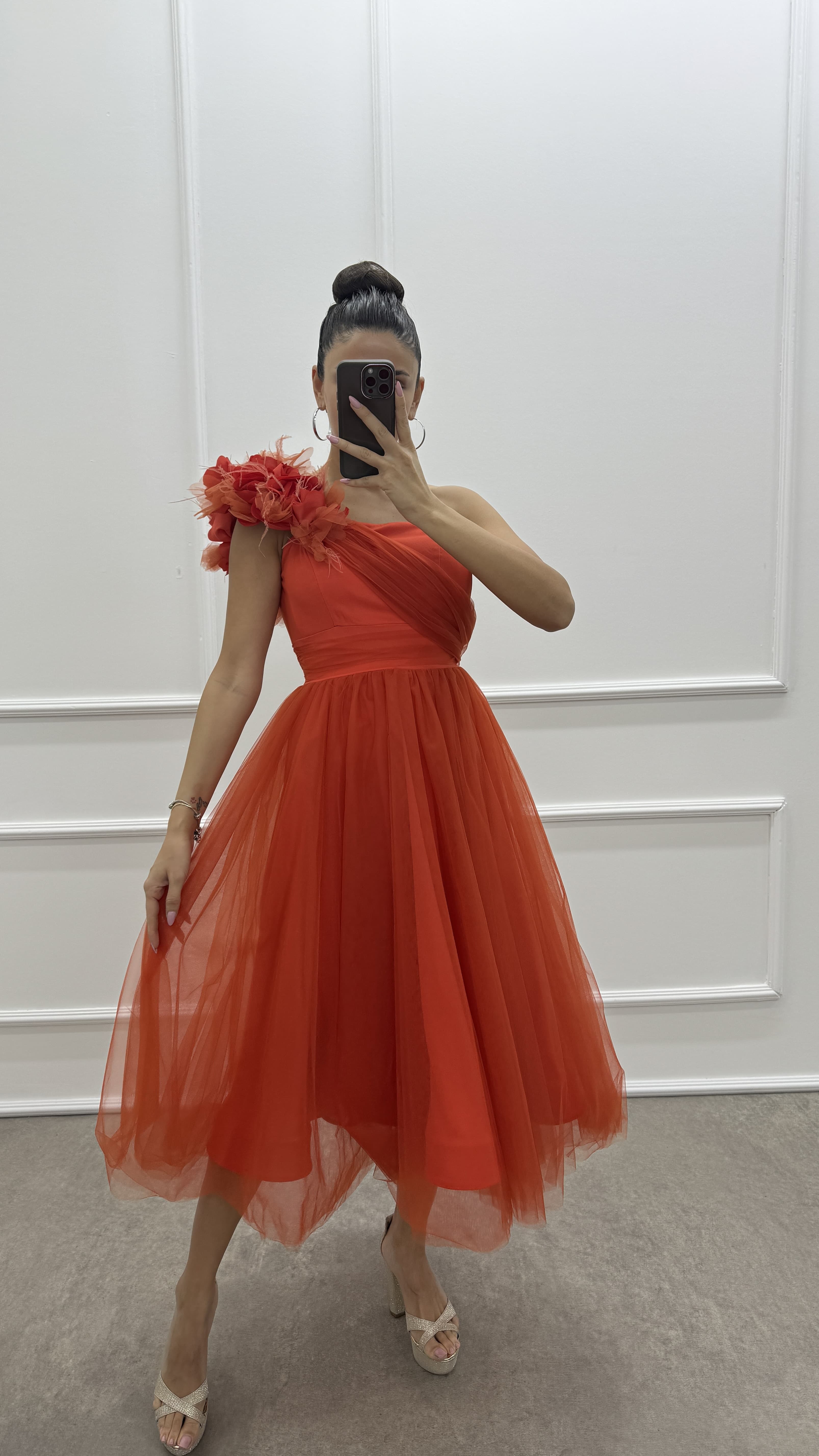 SHOULDER FLOWER DETAIL DESIGN TULLE DRESS