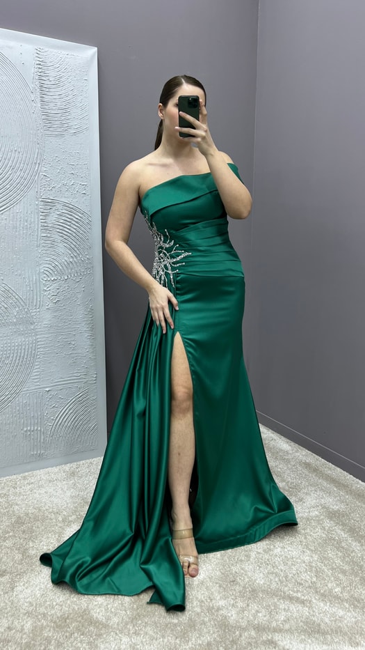 EMERALD GREEN MADONNA COLLAR WAIST STONE EMBROIDERED DESIGN SATIN PLUS SIZE EVENING DRESS