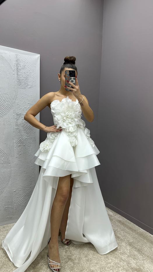 STRAPLESS FEATHER DETAIL ROSE DESIGN EVENING DRESS