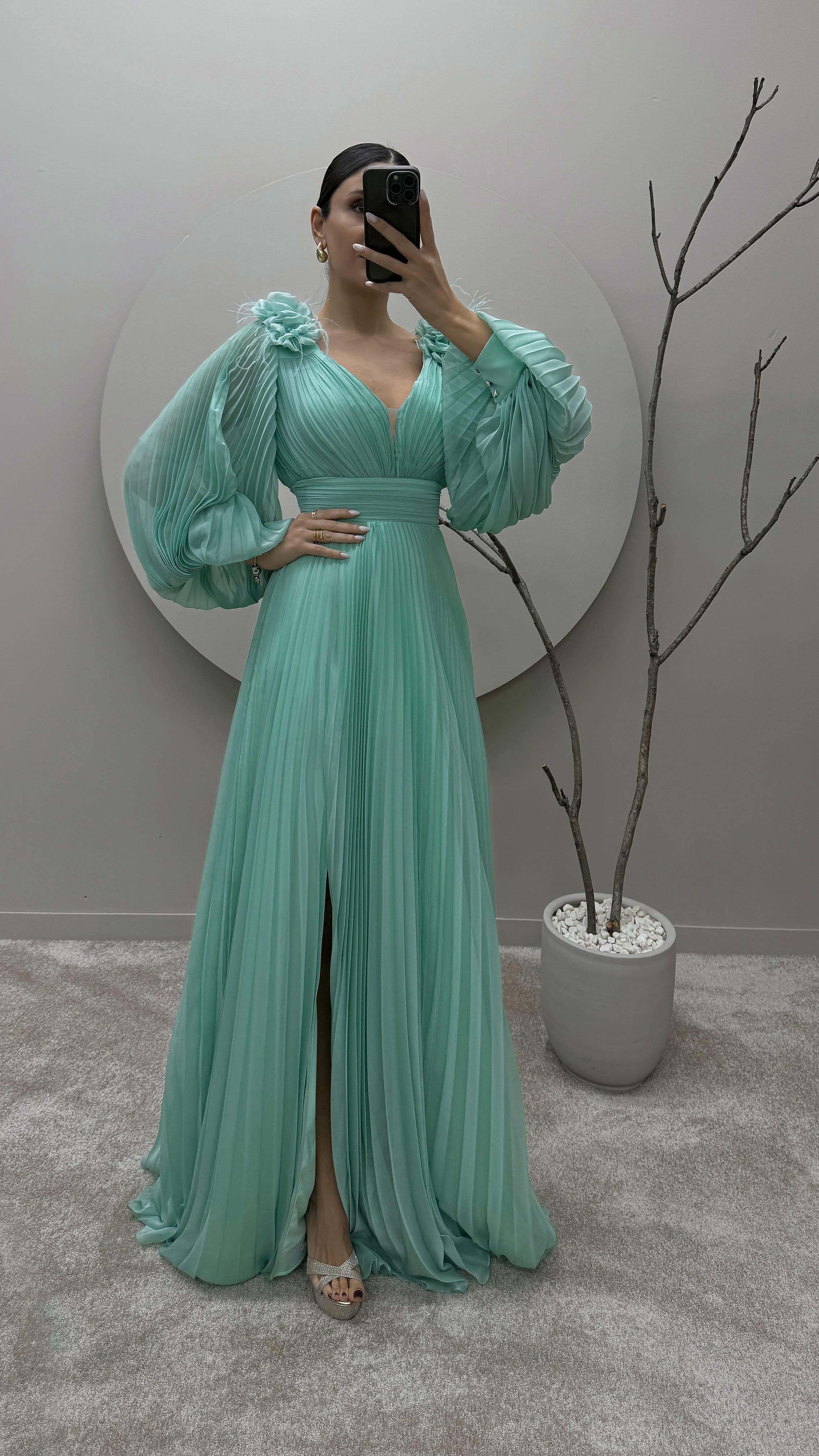 SLEEVE PLEATED SHOULDER DETAIL DESIGN DRESS