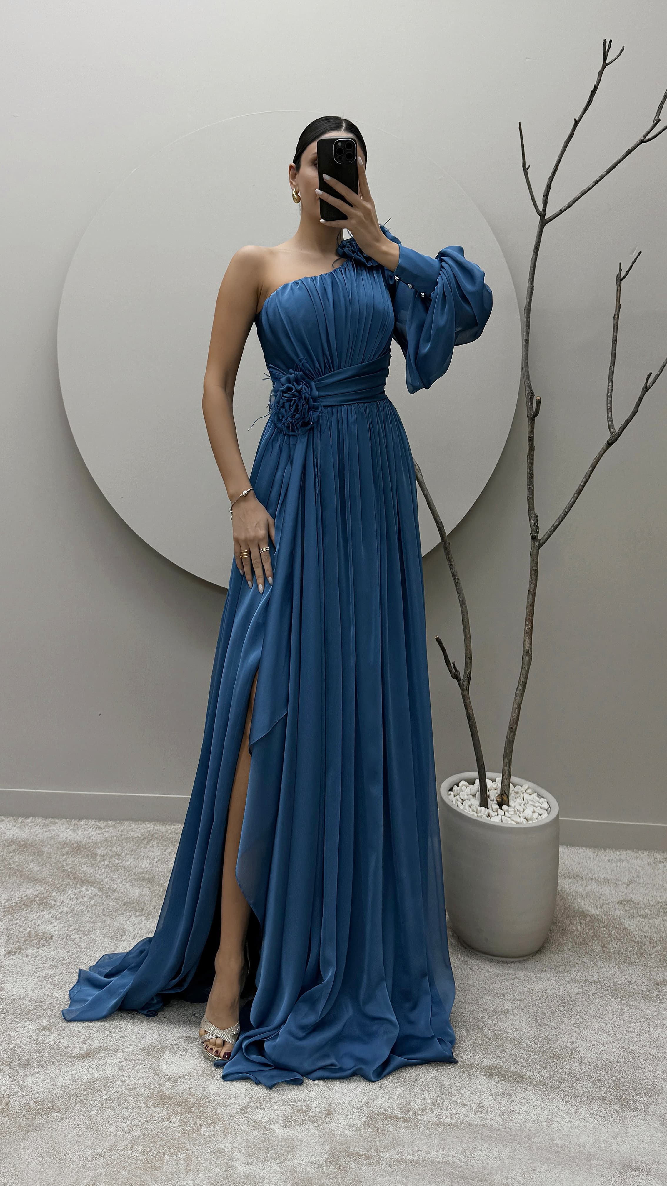 SINGLE SLEEVE SHOULDER AND WAIST ROSE DETAIL DESIGN DRESS