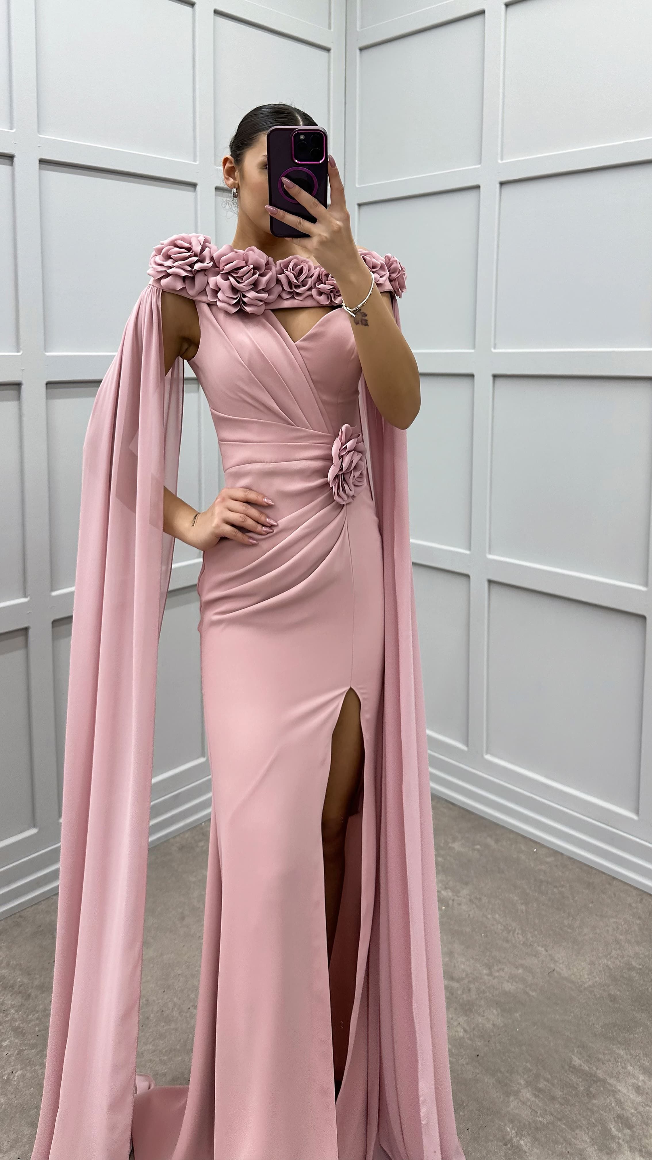 SHOULDERS ROSE DETAIL EVENING DRESS