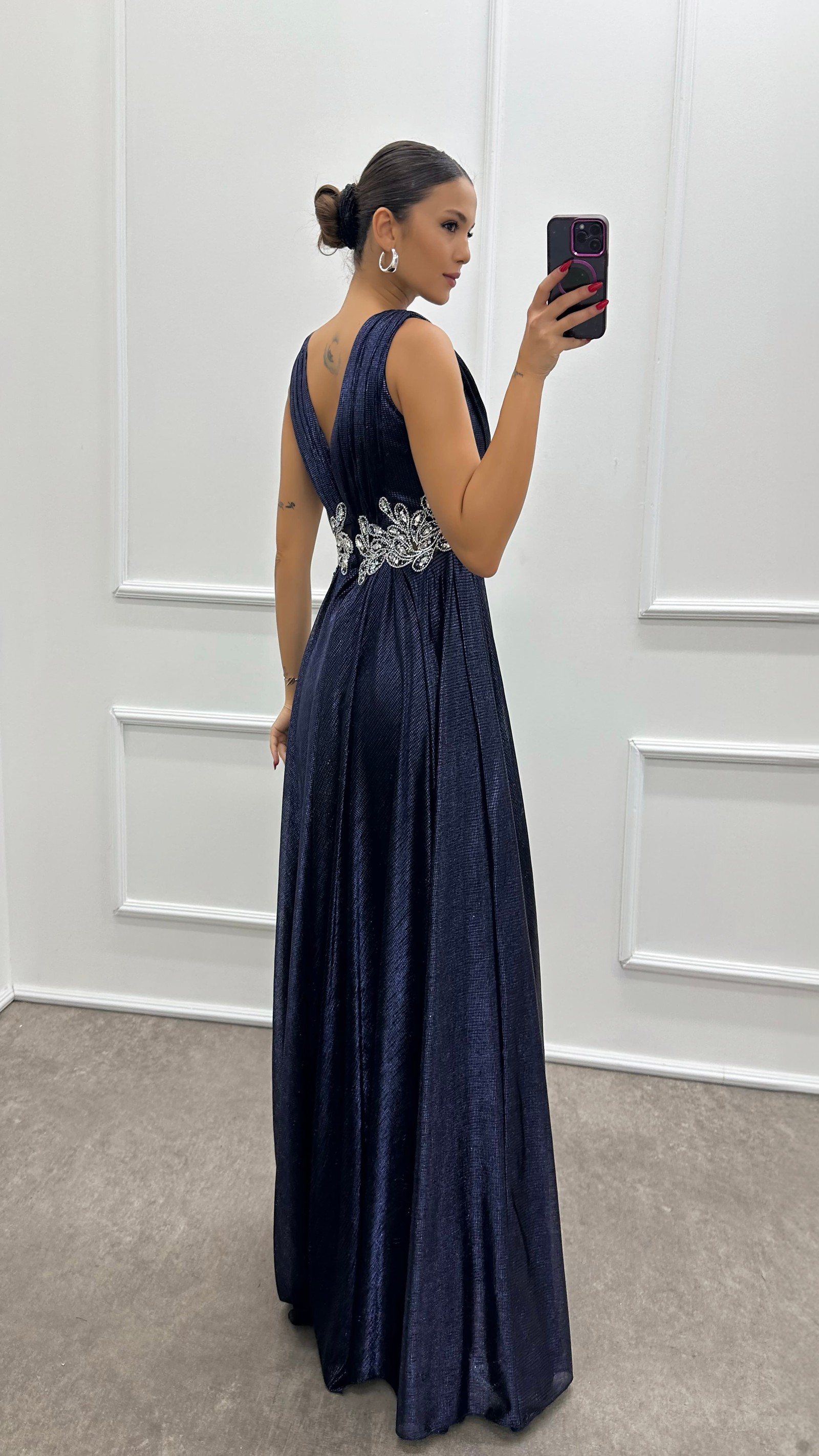 GREY V-NECK WAIST EMBROIDERED DESIGN DRESS