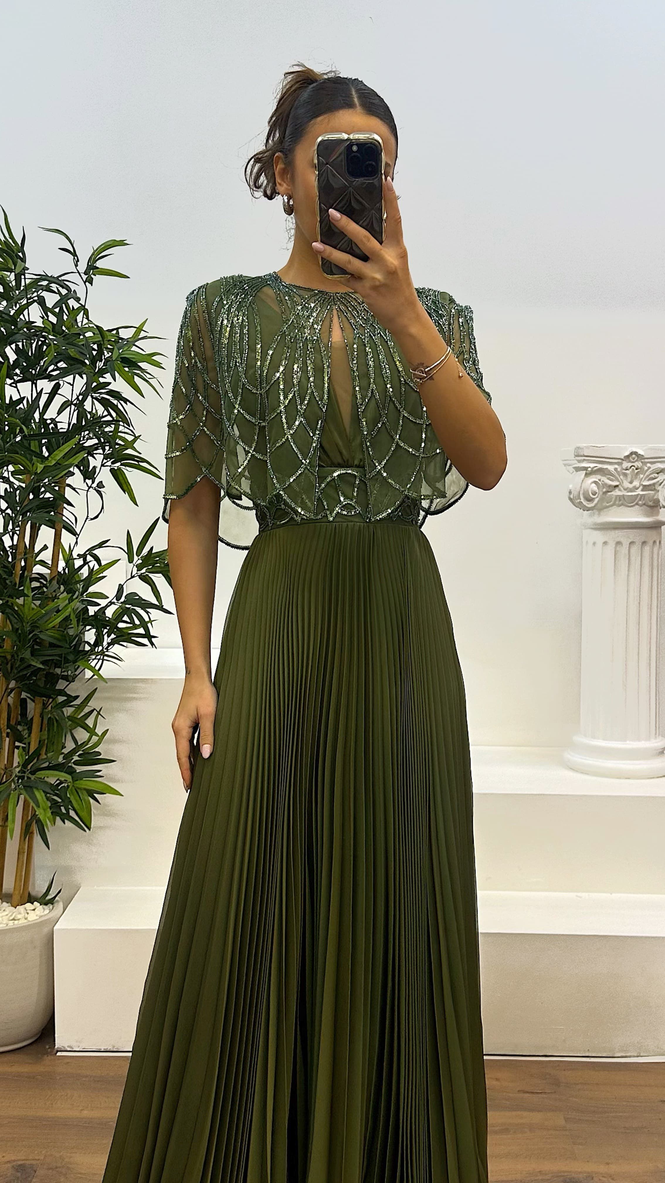 Collar Detail Pleated Evening Dress