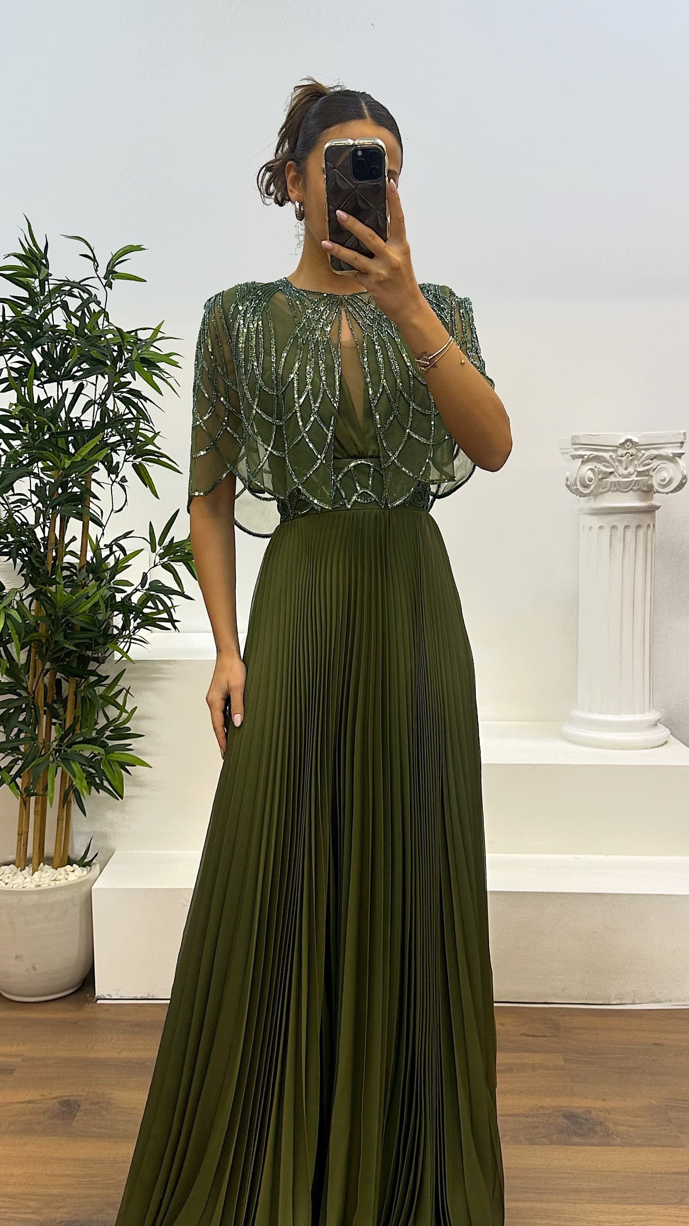 Collar Detail Pleated Evening Dress