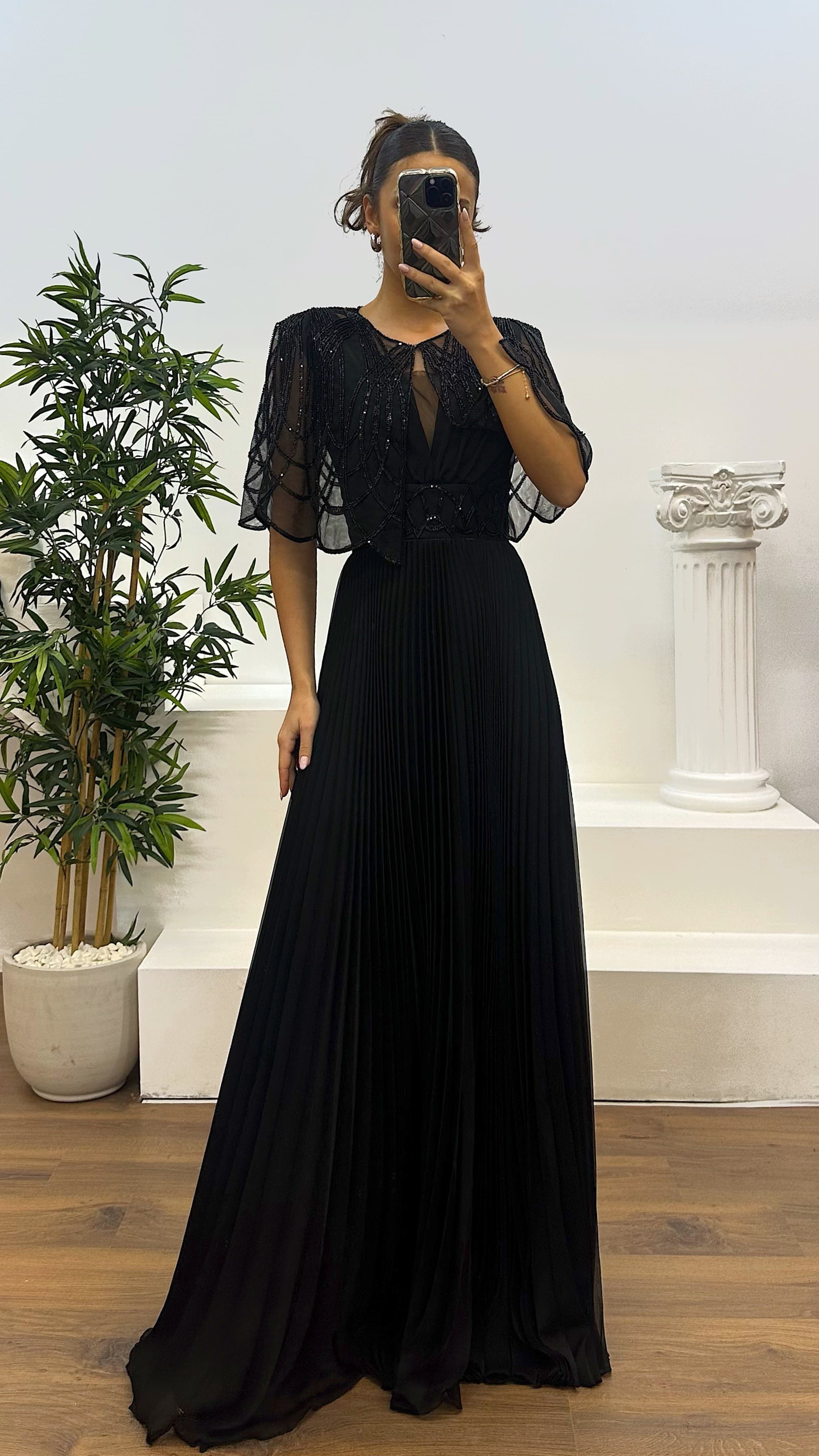 Collar Detail Pleated Evening Dress