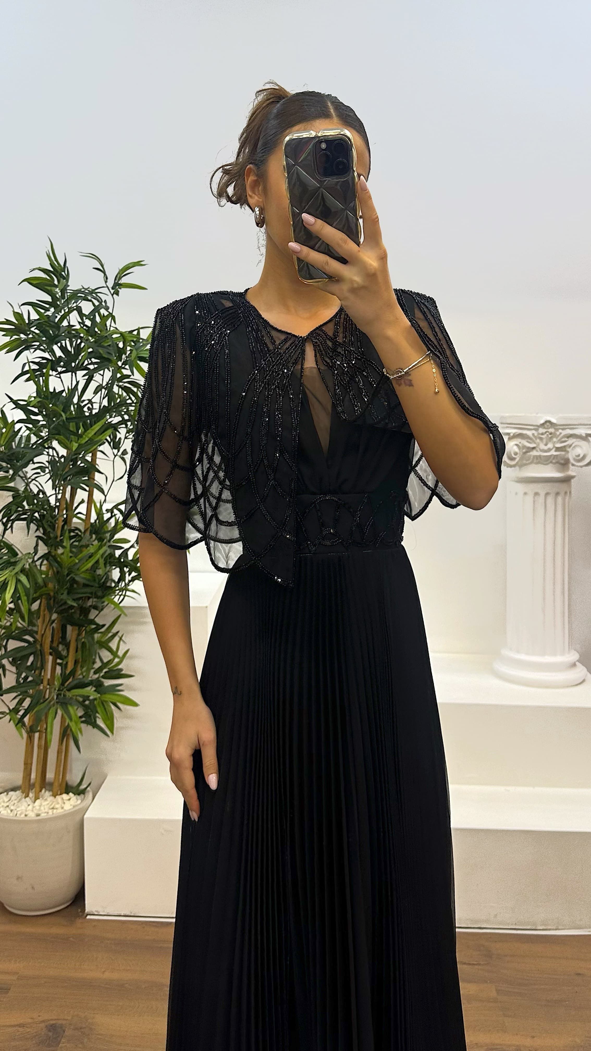 Collar Detail Pleated Evening Dress