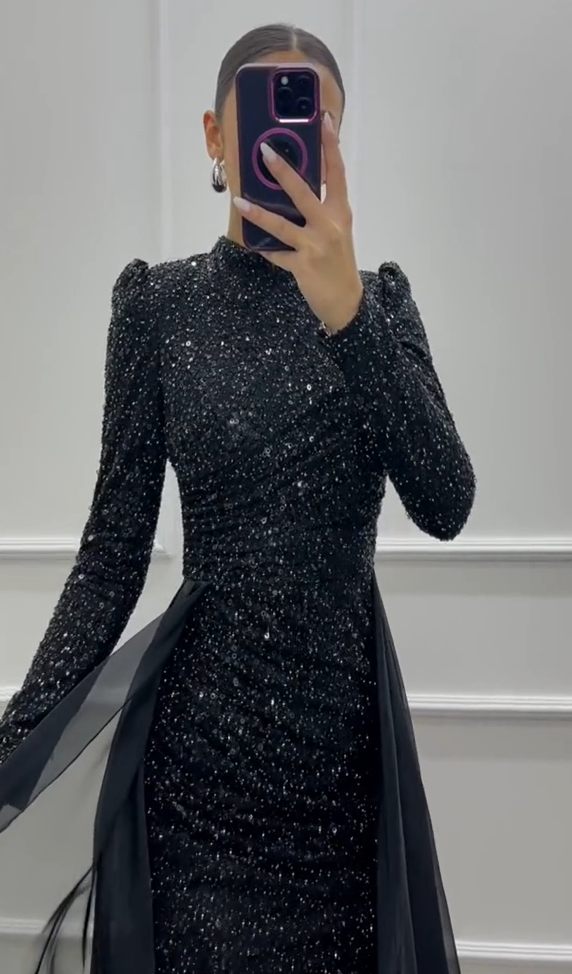 BLACK GALAXY GLITTER GOWN WITH ELEGANT TRAIN DETAIL