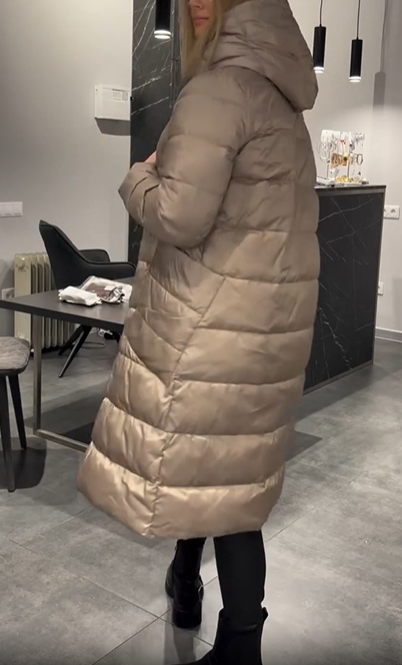 Beige reversible down jacket