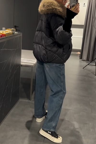 Short Puffer Jacket with Oversized Faux Fur Collar