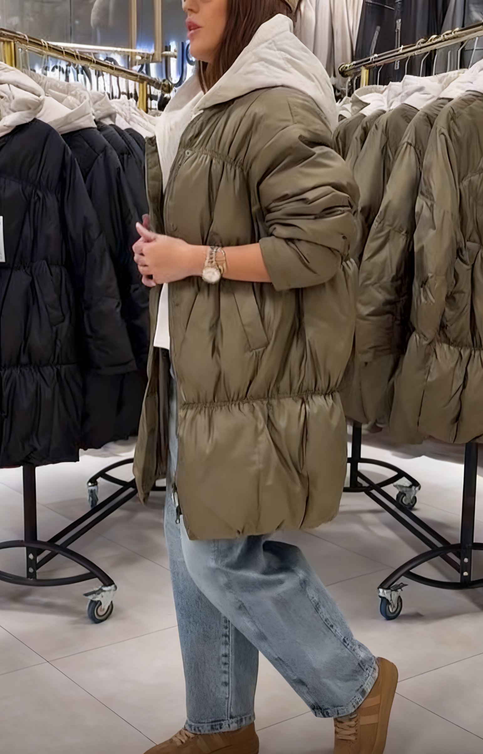 Color-blocked hooded down jacket