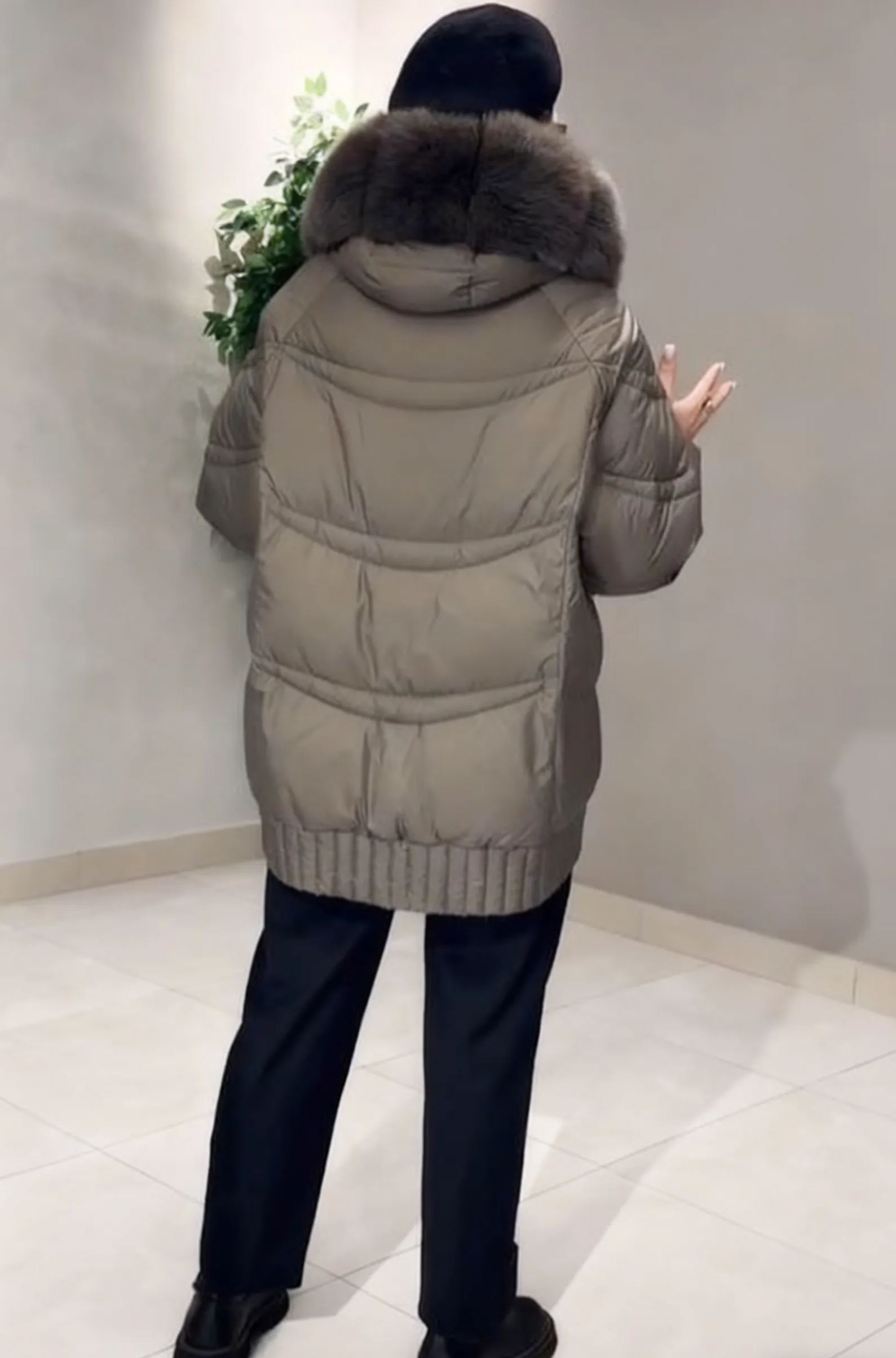 Quilted down jacket with fur collar