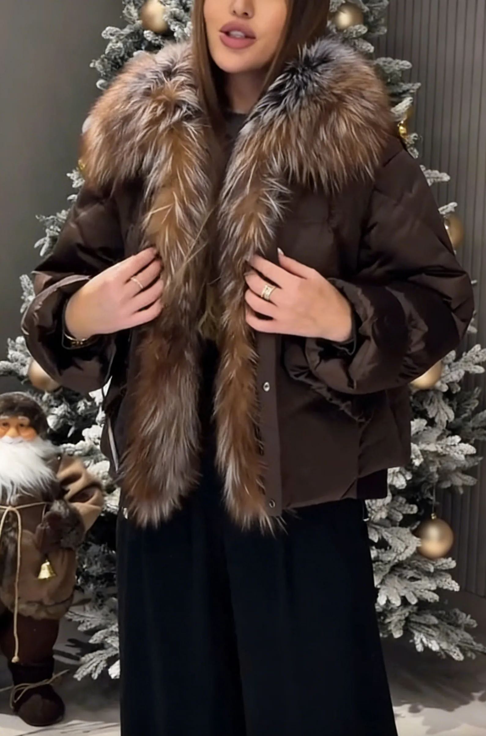 Cropped Puffer Jacket with Oversized Faux Fur Collar